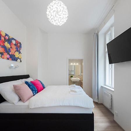 Residence Tesnov Apartment Прага Екстер'єр фото